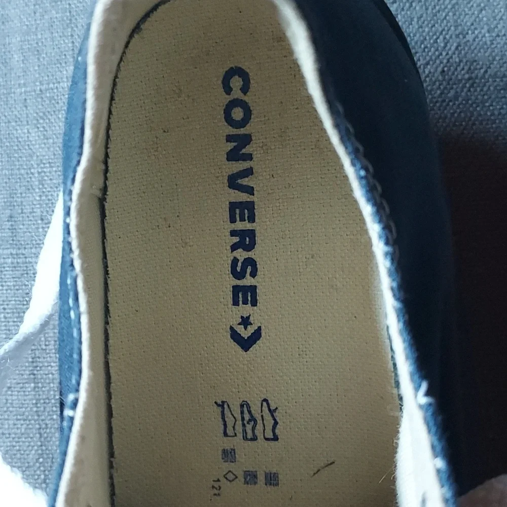 Kids Converse All Star Sneakers Size 10 Navy Blue Chuck Taylor